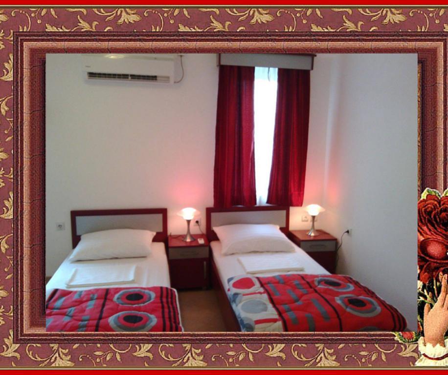 Guesthouse Vila Nova Morović Екстериор снимка
