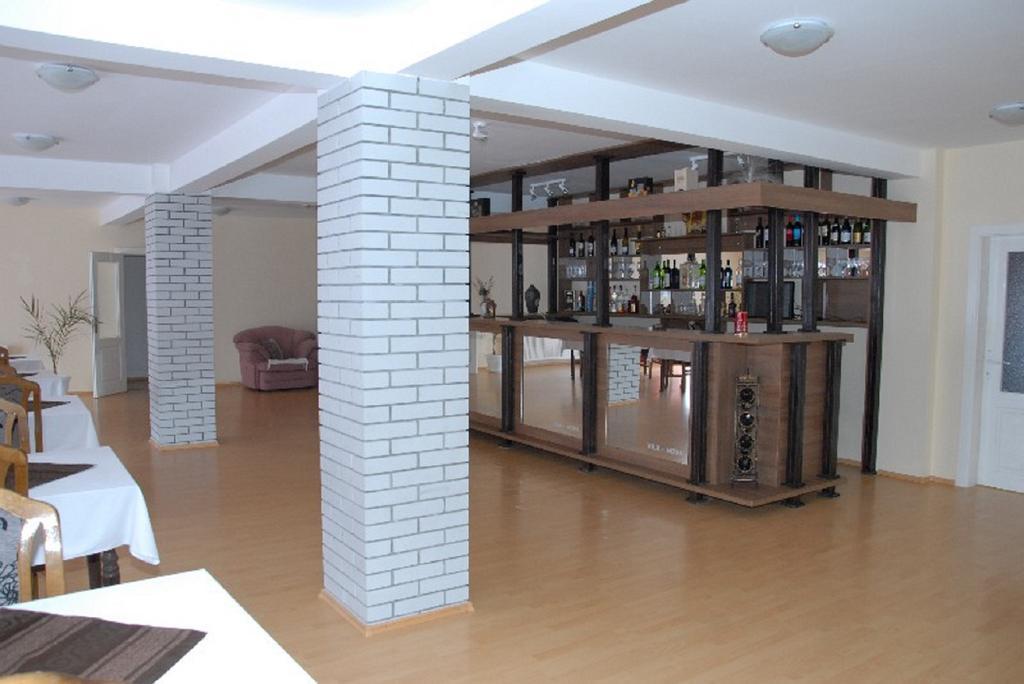 Guesthouse Vila Nova Morović Екстериор снимка