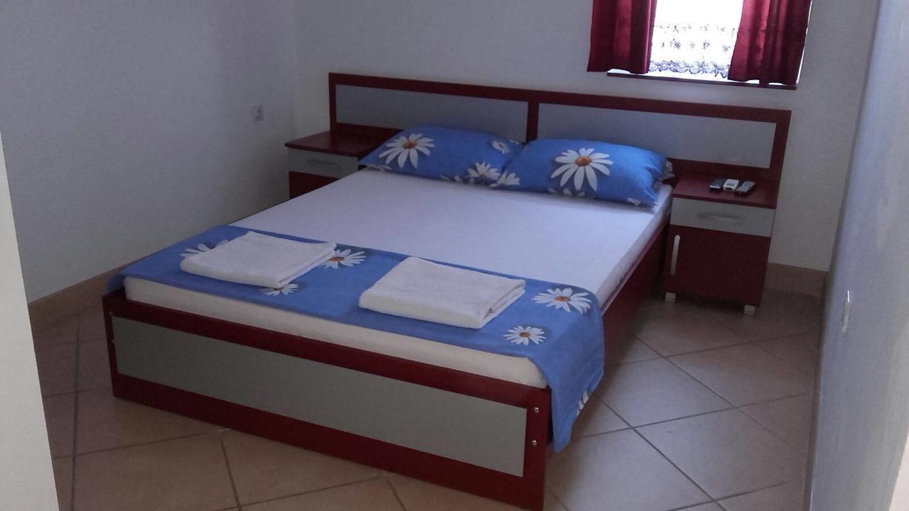 Guesthouse Vila Nova Morović Екстериор снимка